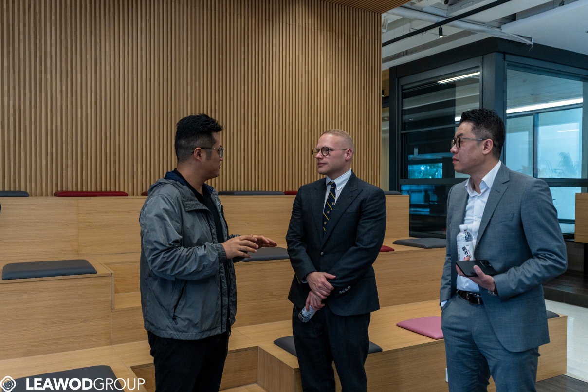 德国菲尔巴赫集团CEO弗洛里安·菲尔巴赫一行莅临良木道参观考察
